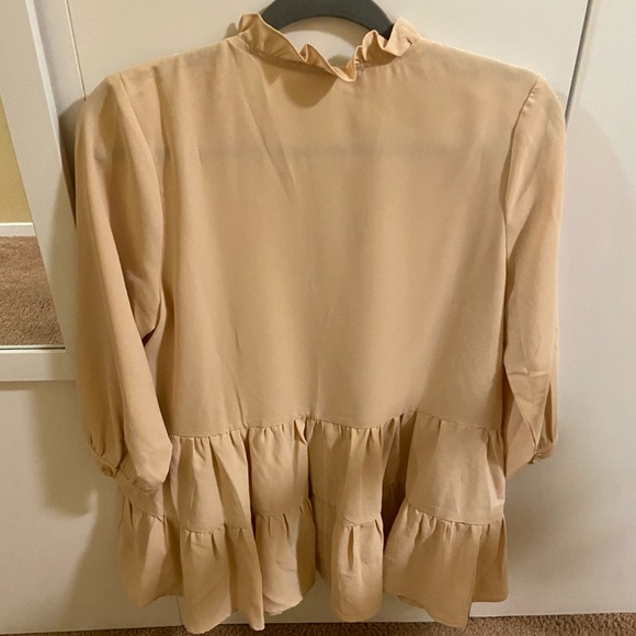 Ruffle Top - Picture 3 of 4